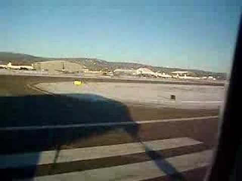 Alaska Airlines landing in Fairbanks