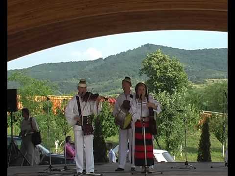 Rednic - Cornelia si Lupu Rednic in spectacol la Covasint 10 iulie 2011.