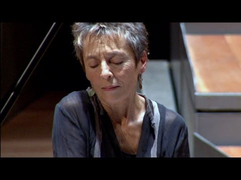 Mozart: Piano Concerto No. 9 / Maria João Pires, Berliner Philharmoniker, Trevor Pinnock