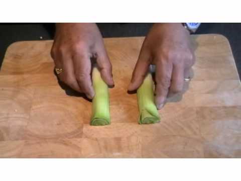 how to cut a leek