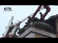 Crolla gru in centro a Milano su un palazzo - YouReporter.it - INVIA FOTO E VIDEO
