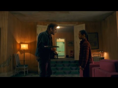 Doctor Sleep:Danny try to kill Abra in Overlook Scene