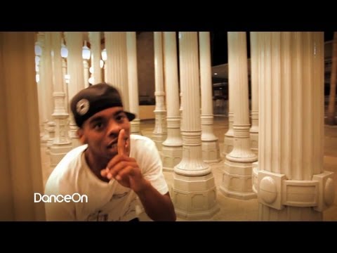 lil buck freestyling - Lil Buck gives House of Crews another sick freestyle. This time, he dances in Los Angeles. Dancer: Lil Buck Crew: New Styles Krew Music: First Apology - Nort...