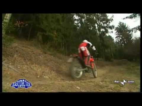 ALP - Prova della Betamotor Alp 200 estratto dalla trasmissione EasyDriver trasmessa su Rai Uno il 05 Dic 2009.