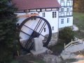 Erster Lauf des Wasserrades Historische Mühle Freienhagen