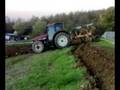 videos de NewHolland M135 con aratro bivomere MORO