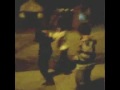 Joda de inmaduros ( Menos el camarografo) en la plaza de eva perón Bragado.3gp