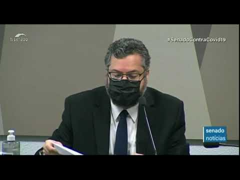 Ernesto Araújo diz à Comissão de Relações Exteriores que fala de Mike Pompeo foi mal traduzida