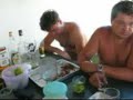 Pois é... Vc q pensou q era mole conviver com o Vadinho no futebol? Veja o q saiu no carnaval...Ah! E olha só a cara do Chupão... Abaixou a cabeça... Fú...