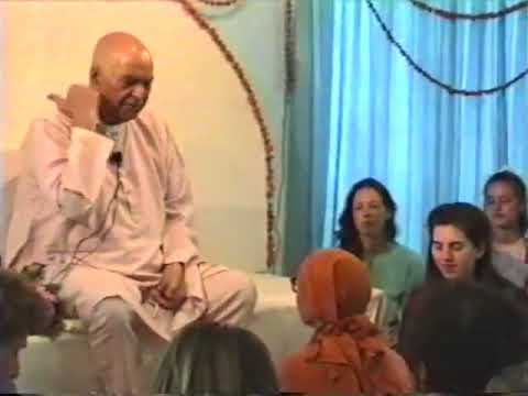 Papaji Video: Suffering Can Only Be Experienced When One Is Dreaming