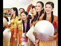 Vietnamese girls wear Ao Dai, Ao Yem, Ao Tu Than Vietnamese girls wear Ao Dai, Ao Yem, Ao Tu Than