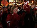 김연아 경기당시 사람들 반응 (YU-NA KIM) Vancouver Olympic 2010 at Robson St. (B-roll)
