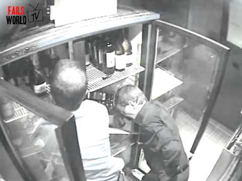 FAILS WORLD - wine Fridge disaster and the shelf win_R�szeg vide�k