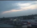 Il paesaggio del Porto Mariehamn da un portello de cabina della nave 