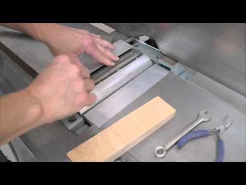 how to adjust jointer knives