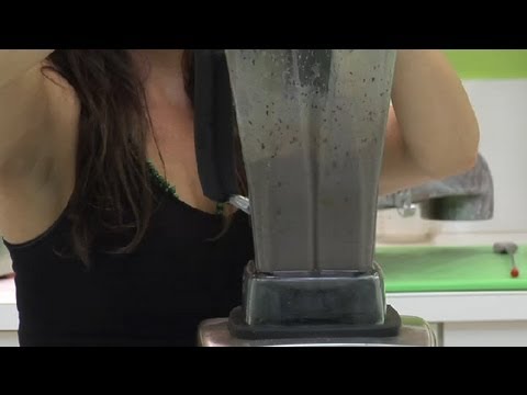 How to Make a Blueberry Protein Shake : Healthy Drinks & Foods