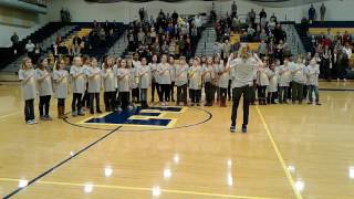4th and 5th Grade Choir Sings at Basketball Game