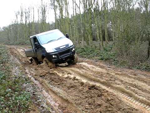Iveco Daily 4x4 in the mud