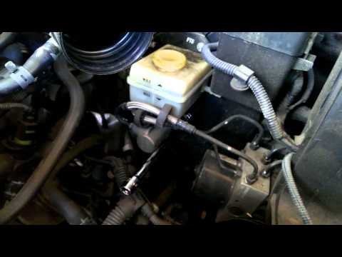 how to bleed golf mk4 master cylinder