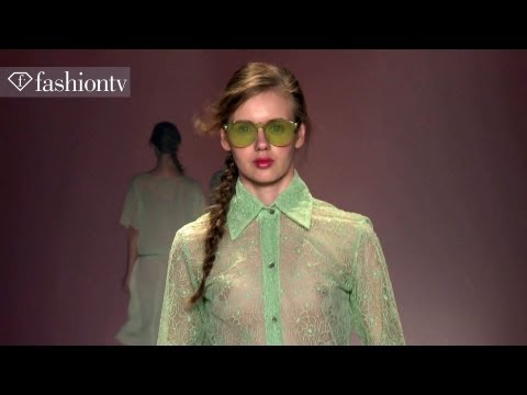 Fashion TV - Alessa Spring/Summer 2014 Show | Fashion Rio http://www.FashionTV.com/videos RIO DE JANEIRO - Alessa presented its most recent Spring/Summer 2014 collection ...