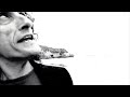 [Rezza contro gli indiekid] BASTA CANI. http://www.youtube.com/watch?v=Z4WjJZQxX4c