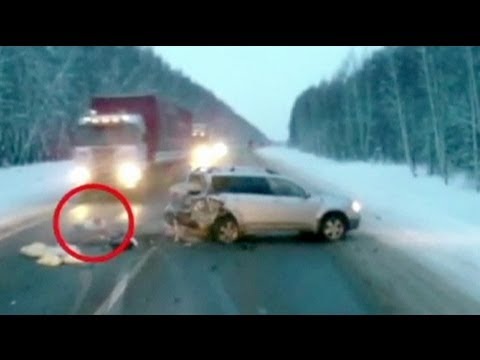 VIDEO: Un bebé se salva de ser atropellado