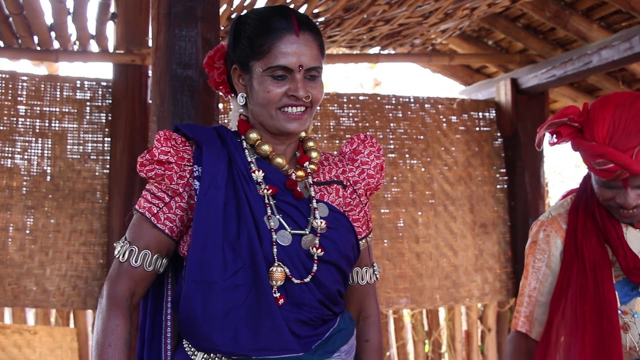 Rekha Devar performing Karma Geet, Chhattisgarh 