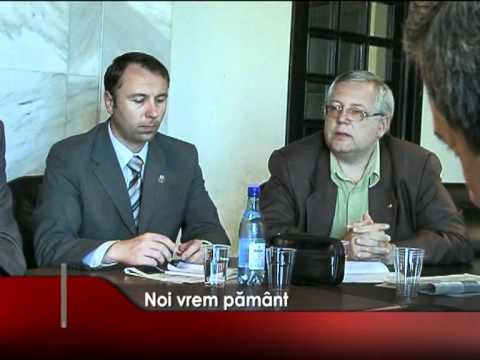 Noi vrem pământ