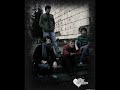 Lyrics:ПроигрышТолько дождь за окном ты не придёшь Я знаю мои к тебе чувства постепенно умирают и всё уже не важно! Солнце, какое везенье. Раз, два - растаяли тени Не избежать потери, не избежать потери Всё, все снимайте маски. Хватит рассказывать сказки Уже никто не верит, уже никто не верит Припев Что-то со мной, что-то с тобой Что-то со всеми вокруг Мир стал совсем другой Всё изменилось вдруг Проигрыш На облака, неловким жестом. Забудь пока, забудь пока Бездонные чувства, безмолвное море В порыве эмоций. Разбита история! Осколки иллюзий, контроль над сознанием Жестокая муза подарит страдания! Ветер запудрил память. Смысл уже на грани Было и нет, не стало. Было и нет, не стало Всё, зря потеряно время. Здрасте - и снова в тени Всё начинать сначала. Всё начинать сначала Проигрыш Сгораем как тени, и падаем пеплом Не хватит терпенья дождаться рассвета Где ты, на вопрос мой ответ? Куда всё ушло? Что произошло?
