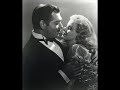 the king of hollywood!! a great but modest actor who portrayed the tough but lovable guy in his films. the one who always got the girl & the love of his life-carole lombard.