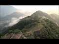 「天空の城」「日本のマチュピチュ」とも呼ばれる『竹田城跡』の空撮映像のサムネイル2