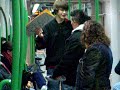 Abrazos en el metro2.AVI Abrazos en el metro2.AVI