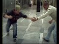 Kapu�ra? negyvenkett? m�dra!!