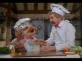 Muppe Show. Swedish Chef & his Uncle prepares turkey (ep316)