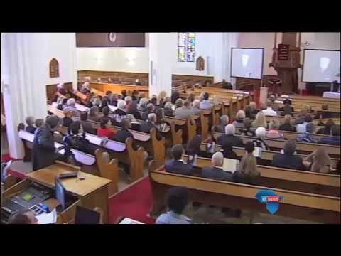 Familie, vriende neem afskeid van Ollie Viljoen / Family, friends bid farewell to Ollie Viljoen Familie, vriende neem afskeid van Ollie Viljoen / Family, friends bid farewell to Ollie Viljoen