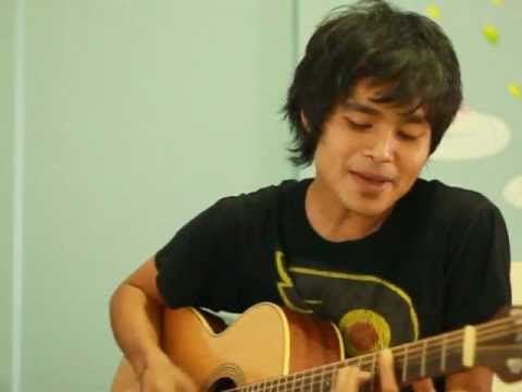 ขยับขาให้เป็นรูปตัวm - M LEG ILLSLICK http://youtu.be/Z9XBHKsFHPg เนื้อเพลง (อยู่ข้างล่าง) ฉันก็แค่กลัวว่าจะมองไม่ชัด...