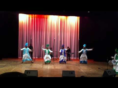 bhangra et giddah au palais de la culture MOUFDI ZAKARIA 3/2/2012 (video7)