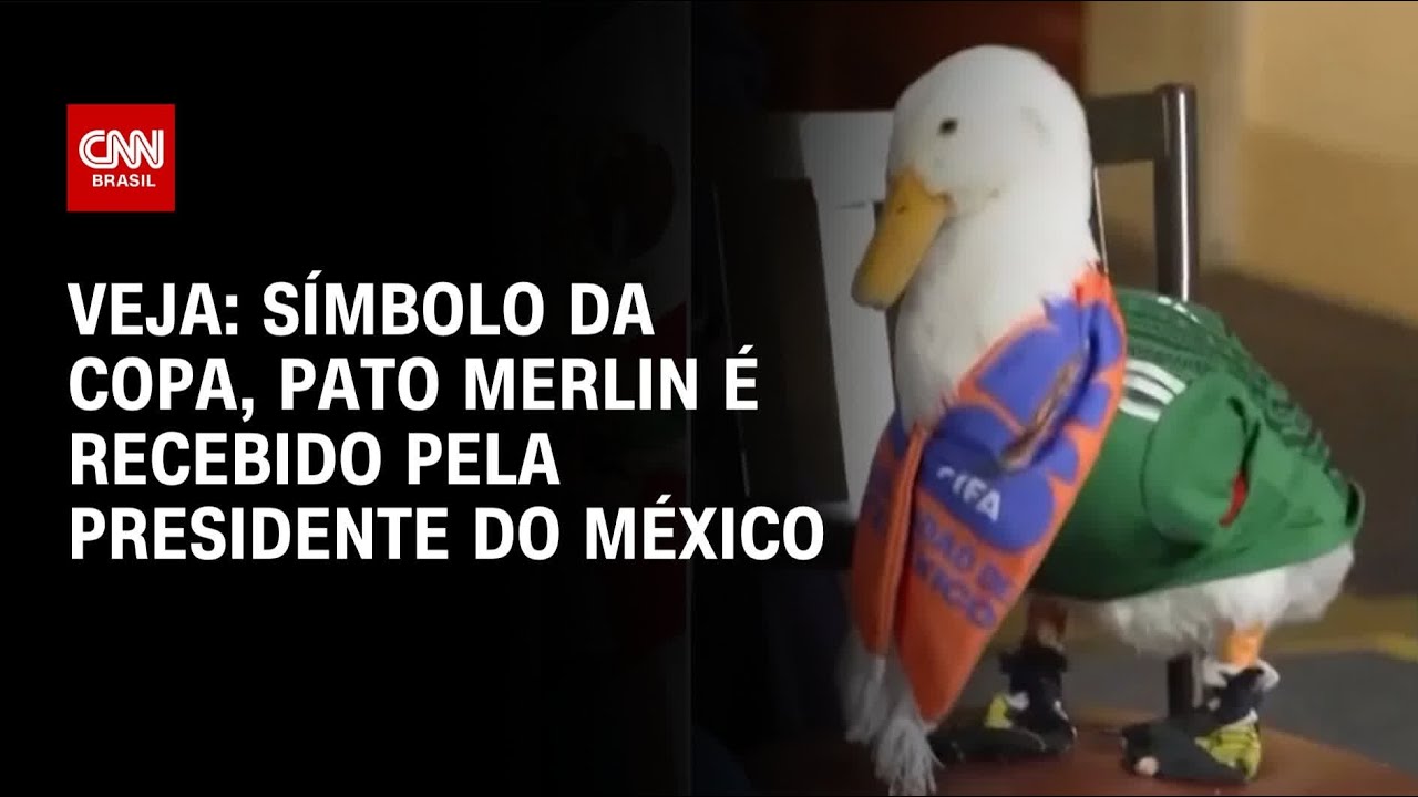 Símbolo da Copa, pato Merlin é recebido pela presidente do México | CNN 360°
