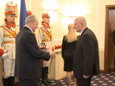 Президент Николае Тимофти удостоил государственных наград группу граждан