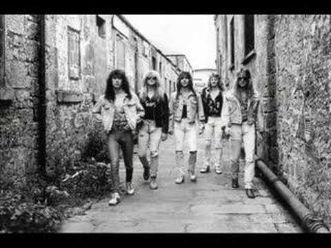 garrison - Amazing, extreme underground and underrated U.K.'s Melodic Hard Rock act from the late 80's. This is a terrific song! The massive keyboards, the big vocals, ...
