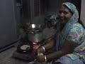 Travel India-Home made chapati (flat Indian bread)自制印度薄饼