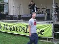 Track af Joel og WulffJoel = http://www.myspace.com/emceejoelWulff = http://www.myspace.com/mcwulffJoel - om Rasmus Popendad.8 august blir en dreng dømt for voldhan har myrdet en mand men får nærmest medholdfor hvordan fanden ka man slå en ihjel og slip med 4 årnår en dom i spjældet højst varer halvdelen af tiden man fårman ligger som man har redt og det bestemt ik fairrasmus popenda ska være så kort tid et sted han selv har bedt om at værefor uoplagt går han til angreb, må ha mistet sin forstandfor han tæsker og tramper på hovedet af en uskyldig mandmotiver og undskyldninger ka han fyre af eller ejmen når man tæsker en til døde og slæber ham hen af en vejfor bedre at kunne filme liget, så man ka vise det til sine vennerka det næppe ha været et af de uheldige uheld der bar hænderJeg har læst at offeret var en flink mand og en familiefarder levede et roligt liv og godt ku lide at spille på sin guitarhvem fanden tilegner sig retten til at spille gud og ta hans livka man nu slå ihjel og slippe billigt fra det uden at være naivWulff - om skuddrabet i TingbjergHvor beskyttet er man når man render rundt på gadenmed en kniv sikker vest og er blød under facadenen skarpt ladt pistol spændt ind til livetfolk siger han var en god dreng men her bliver jeg fortvivlethvorfor gå med våben når man er et godt menneskekender hans veninde og hun siger han var den bedsteaf følge hans liv og se dem bære den smertegør ondt i mit ellers gudsforladte hjerteen mor skal aldrig opleve af se ens søns begravelsevar det hvad rockerne mente, var den rette afstraffelsemord er ingen undskyldning rocker eller ejdet ender med jeg tager det i egen hånd og sprænger mig vejAt leve I tingbjergs gader er en evig kamp om respektFolk kan sige hvad de vil men denne dreng han var perfektDu ved hvem jeg taler om sjæle der ikke kan overkommePrøv at være opmærksom det er et liv jeg snakker omJoel - om Rasmus PopendaTil de afstumpede individer der tilbeder deres venhvorfor ønsker jeg så inderligt der sker noget tragisk for demtænk at opleve at miste den der fylder mest i ens livfor bagefter at læse om folk der støtter morderens initiativdet danske retssystem burde dømme efter lov og ik alderhvordan fanden ka det være alderen der gør at straffen falderhan vidste fanme hva han gjorde, påvirket eller ejog hvis I ik gir ham en straf skal skæbnen nok vise ham vejWulff - om skuddrabet i TingbjergManden træder ud af retten ingen dom har han fåetdet hårdt og det gør ondt han har et mord over sit hovedjeg kender deres historie og morderen han gik fripolitiet mente åbenbart han havde et perfekte alibimen jeg tænker kun på drengen og hans mor i perspektivfor hende af leve frem over kan man aldrig kalde et livgrædende på sine knæ jeg håber nogen høre digog slår det svin ihjel for den smerte han bragte med sigbetal for dine synder betal med din eksistensdet kan kun være den eneste rigtige konsekvenshar intet i mod tingbjerg men tænk jer dog omved i tænker på hævn men bare rolig den skal nok komi har mistet en soldat i har mistet en venog selv jeg ved denne dreng han aldrig bliver glemtrest in peace fred til din familiedenne sang er skrevet i sorg prøv af tænk over det
