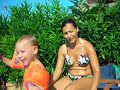 il bagno in piscina di leo