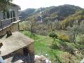 Rocca Sinibalda (RI): La casa della pace dominante sulla vallata.