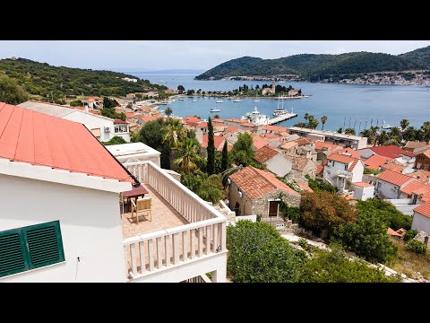 Video Vila s nepřekonatelnými výhledy, 3 apartmány, apartmán studiem a bazénem, ostrov Vis, Chorvatsko