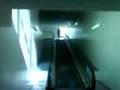 videos de Haydenn riding scooter down esculator