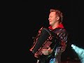 bayan mix duo.
dmitry khramkov & serguei voitenko.

dmitry khramkov na�t � la fin des ann�es 1970. il �tudie le bayan au conservatoire de samara avec p. podkopayev puis � l'universit� de la ville dans la classe d'alla katz. participant � de nombreux concours internationaux, il remporte notamment le 1er prix de la coupe mondiale en 2000 � kragujevac, en yougoslavie. il forme depuis quelques ann�es maintenant le duo bayan mix avec son ami serguei voitenko.

serguei voitenko na�t en mars 1967 en russie. il �tudie le bayan au conservatoire de samara dans la classe d'alla katz et participe en parall�le � de nombreux concours nationaux et internationaux, remportant pas moins de 11 victoires comme arrasate hiria en 1999. compositeur, les m�lodies de ses oeuvres respirent la po�sie et le lyrisme : revelation ou encore la suite february sketches. int�ress� par la musique de chambre, il forme le duo the unexpected alliance avec g. khomchik, le groupe non of feet, un duo avec morozovym, et enfin le duo bayan mix avec son ami dmitry khramkov. sollicit� par ses contemporains, il cr�e �galement de nombreuses oeuvres pour l'instrument.

http://www.bayan-mix.ru/
http://www.cavagnolo-accordeon.com/