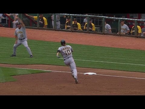 Video: Mercer legs out an inside-the-park home run