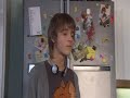 : syn Karolaka kroi kurczaka