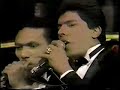 izzy sanabria presenta a ray barretto y orquesta.
canta cali aleman, ray saba.